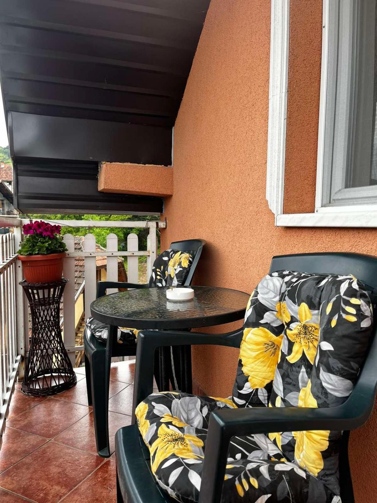 Apartmani Nikolic Visegrad Ruang foto